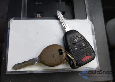 2007 Chrysler Pacifica Touring z USA, uszkodzony, nr VIN 2A8GF68X97R326647